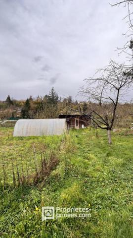 Maison 76 m² habitables, 76 m² de sous sol, 2282m² de terrain, Parc des Hermières