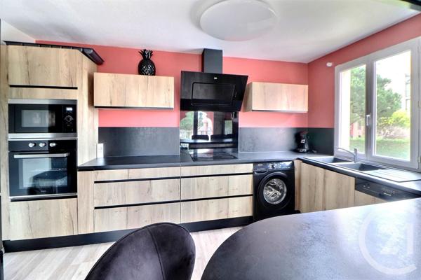 Appartement F3 à vendre  3 pièces - 65 m2 FREJUS - 83