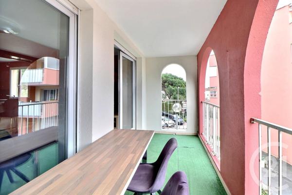 Appartement F3 à vendre  3 pièces - 65 m2 FREJUS - 83