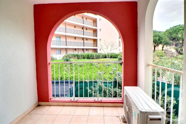 Appartement F3 à vendre  3 pièces - 65 m2 FREJUS - 83