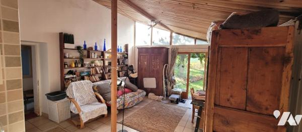 Maison en pierre à rénover près de Guémené, 2 logements, fort potentiel locatif.