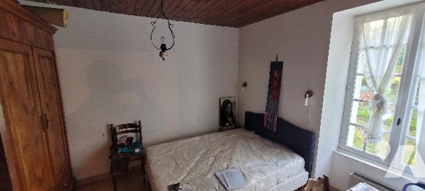 Maison en pierre à rénover près de Guémené, 2 logements, fort potentiel locatif.