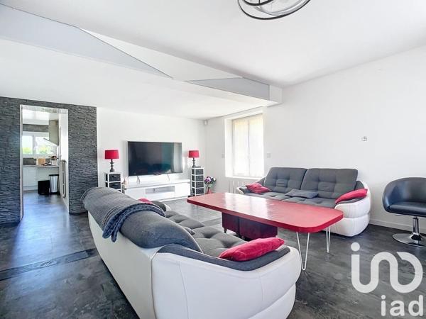 Maison 8 pièces de 198 m² à Rozay-en-Brie (77540)