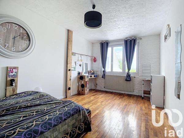 Maison 8 pièces de 198 m² à Rozay-en-Brie (77540)