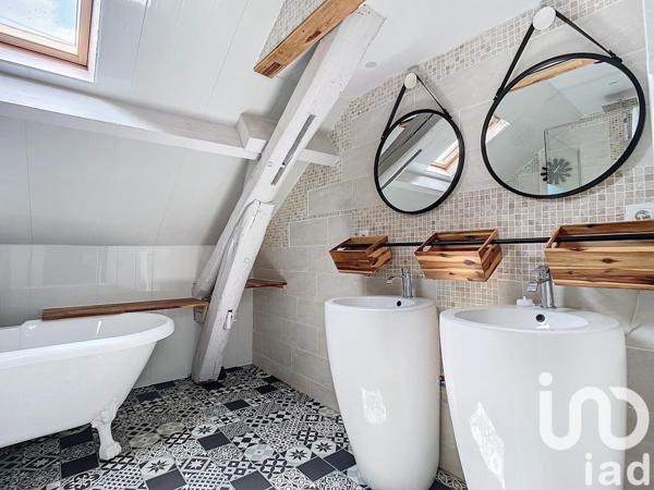 Maison 8 pièces de 198 m² à Rozay-en-Brie (77540)