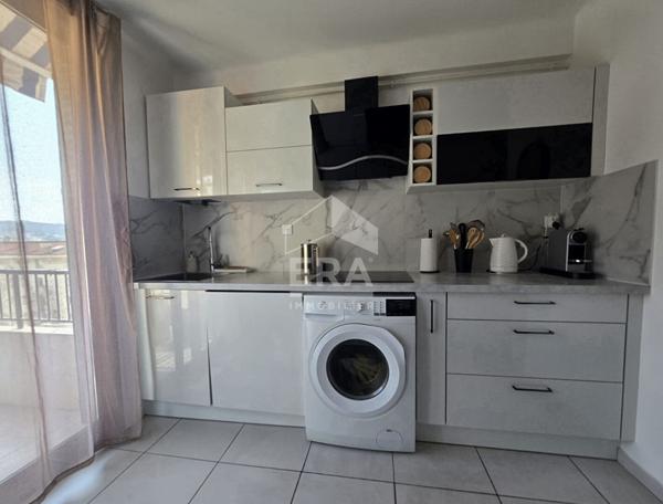 Nice / Appartement 3 pièces rénové / Potentiel 4 pièces / 172 000 €