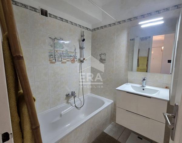 Nice / Appartement 3 pièces rénové / Potentiel 4 pièces / 172 000 €