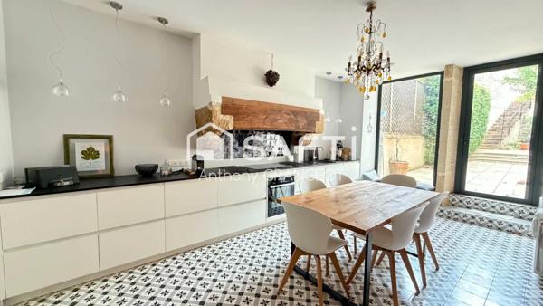 SUPERBE MAISON DE MAITRE AVEC JARDIN