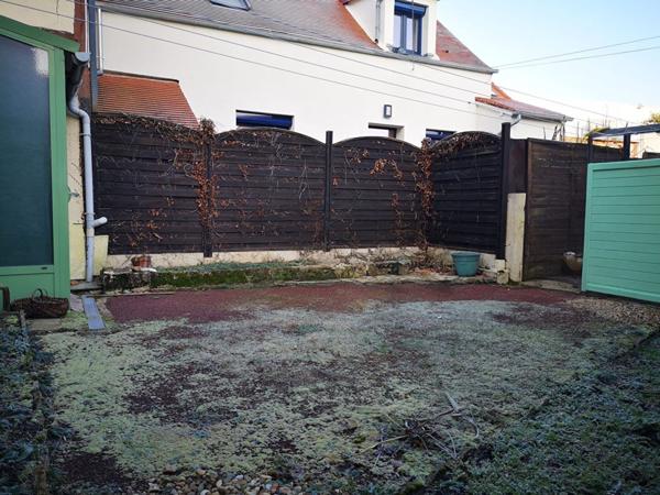 Appartement Nevers avec cour privative, ancien, charme, fonctionnalité, 2 chambres proche centre-ville,