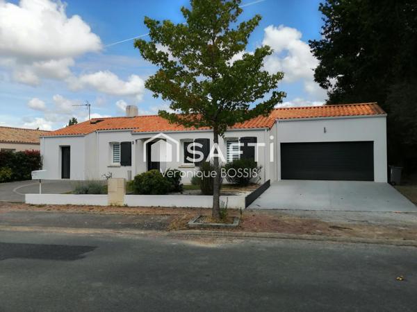 COUP DE CŒUR ASSURÉ – Maison contemporaine de plain-pied à Mouilleron-le-Captif