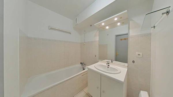 Appartement 1 pièce                                        - 42100 Saint-Étienne Réf : 12541