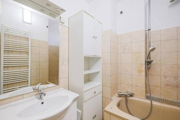 Appartement 3 pièces                                        - 38100 Grenoble Réf : 5331
