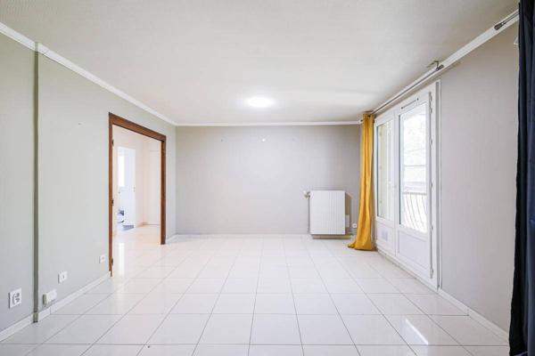 Appartement 3 pièces                                        - 38100 Grenoble Réf : 5331