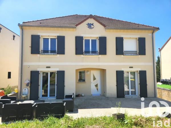 Maison à vendre 6 pièces 154 m² Crécy-la-Chapelle