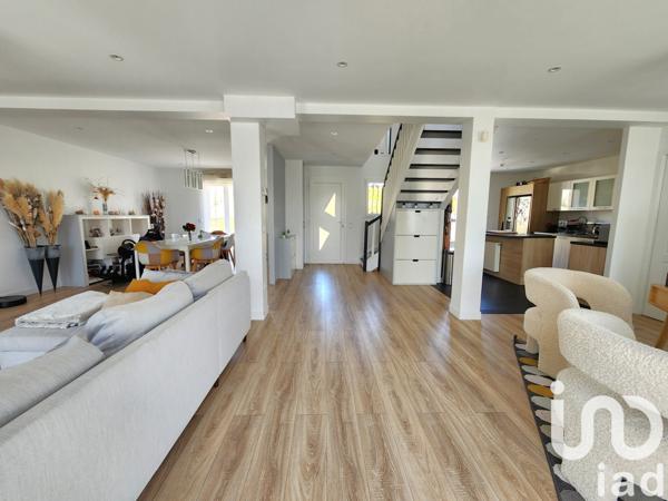 Maison à vendre 6 pièces 154 m² Crécy-la-Chapelle