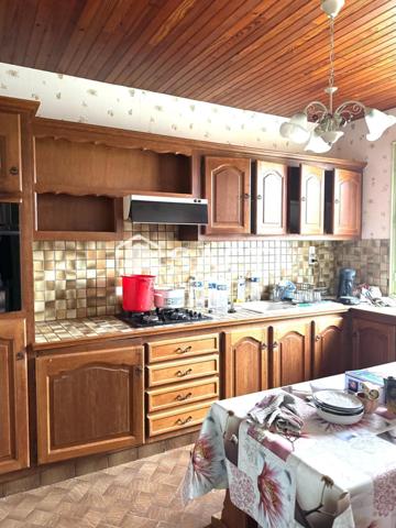 Pavillon familial avec dépendances à Auvers