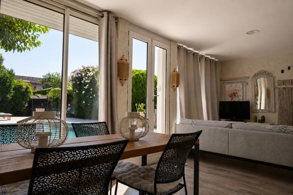 Maison de caractère avec piscine et doubles garages quartier Pasteur