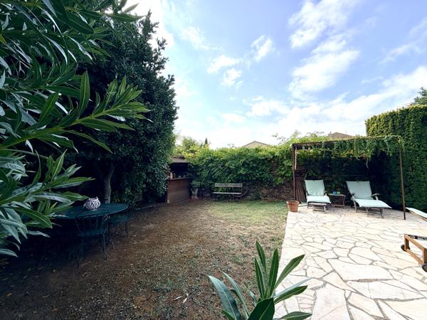Maison de caractère avec piscine et doubles garages quartier Pasteur