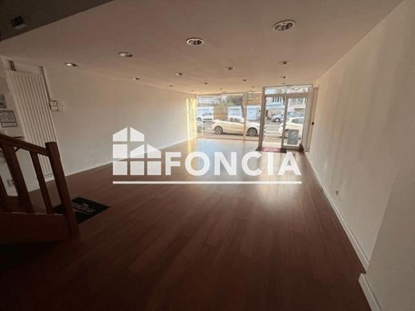 À vendre Local commercial 250 m² - Niort 79000