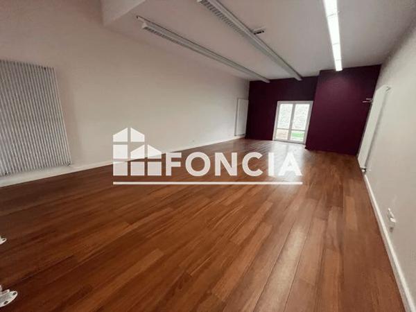 À vendre Local commercial 250 m² - Niort 79000