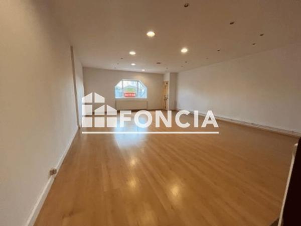 À vendre Local commercial 250 m² - Niort 79000