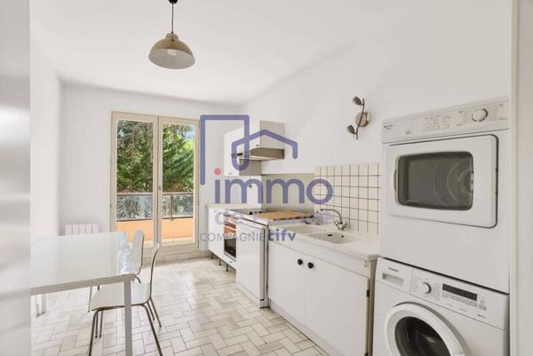 Appartement 2 pièces                                        - 69005 Lyon 5e  Arrondissement Réf : 21683