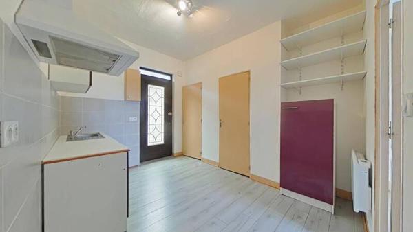 Appartement 1 pièce                                        - 42100 Saint-Étienne Réf : 9810
