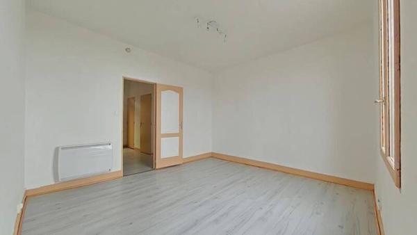 Appartement 1 pièce                                        - 42100 Saint-Étienne Réf : 9810