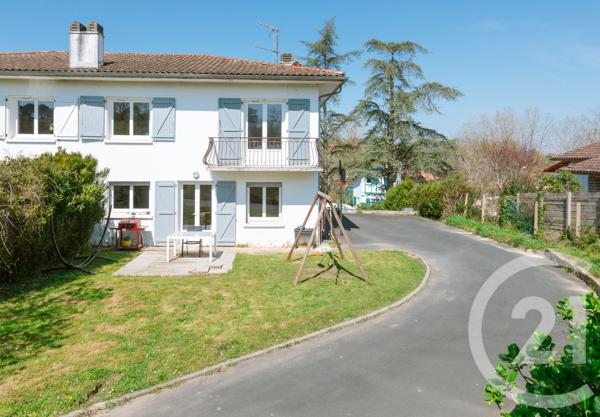 Maison à vendre  12 pièces - 200 m 2   URRUGNE  - 64