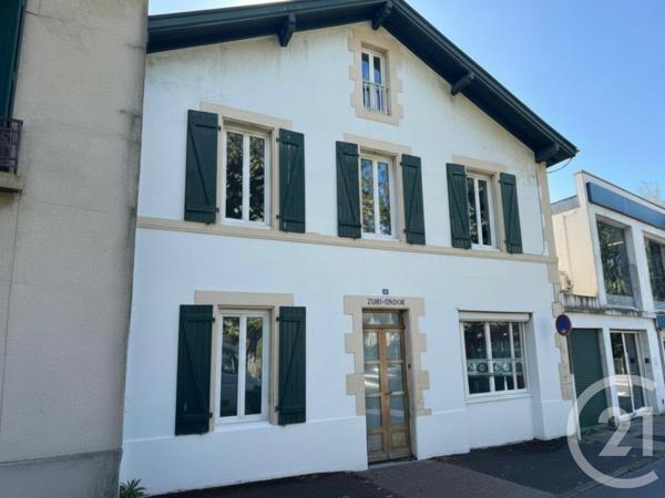 Maison à vendre  12 pièces - 200 m 2   URRUGNE  - 64