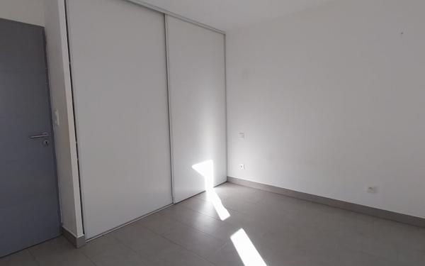 Appartement à louer    2 pièces • 77,90 m2 Sérignan