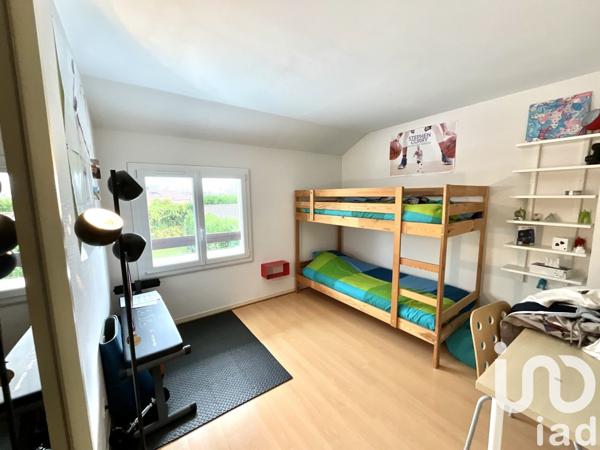 Maison 5 pièces de 128 m² à Meyzieu (69330)