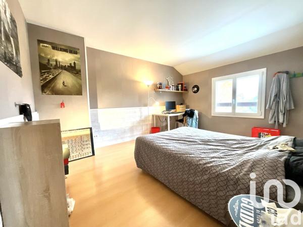 Maison 5 pièces de 128 m² à Meyzieu (69330)