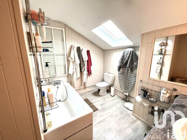 Maison 5 pièces de 128 m² à Meyzieu (69330)