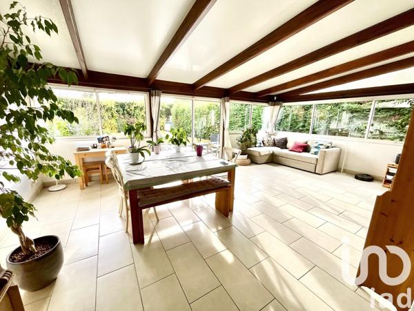 Maison 5 pièces de 128 m² à Meyzieu (69330)