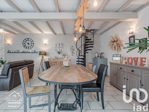 Maison à vendre 6 pièces 210 m² Surgères