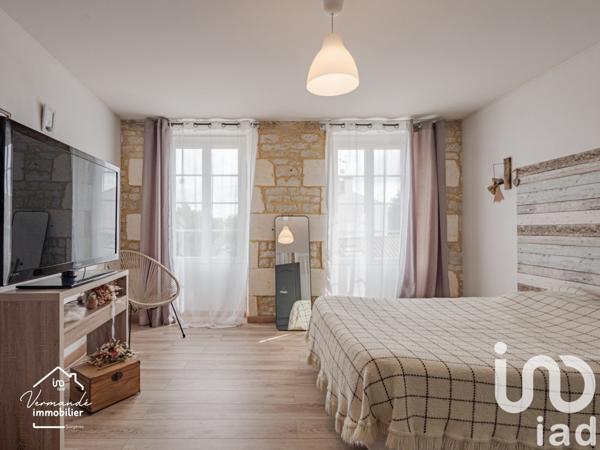 Maison à vendre 6 pièces 210 m² Surgères