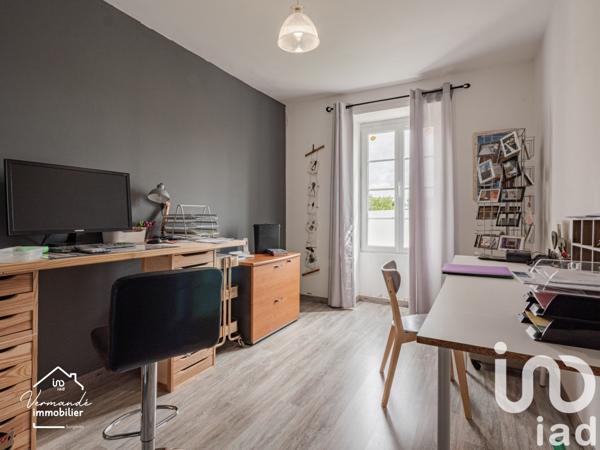 Maison à vendre 6 pièces 210 m² Surgères