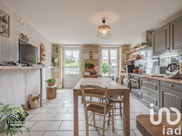 Maison à vendre 6 pièces 210 m² Surgères