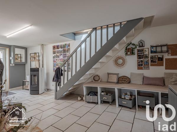 Maison à vendre 6 pièces 210 m² Surgères