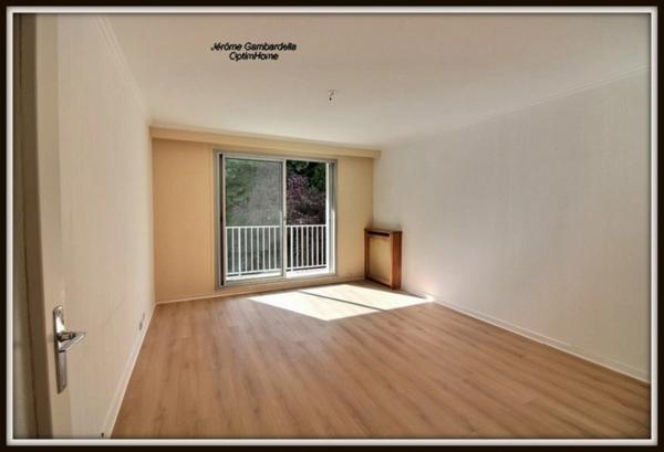 Appartement 4 pièces de 71 m2 avec balcon, box et cave à vendre à POISSY (78)