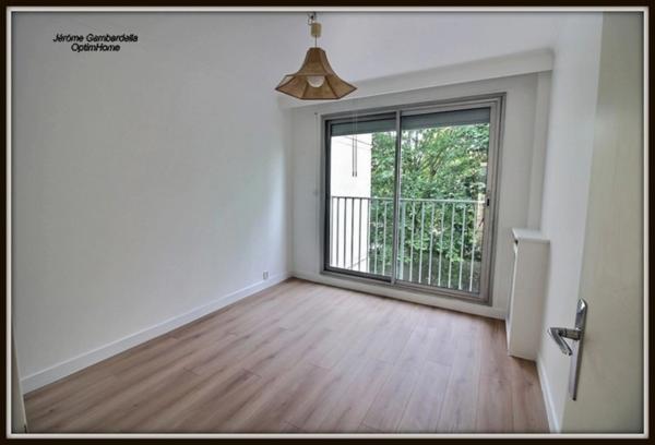 Appartement 4 pièces de 71 m2 avec balcon, box et cave à vendre à POISSY (78)