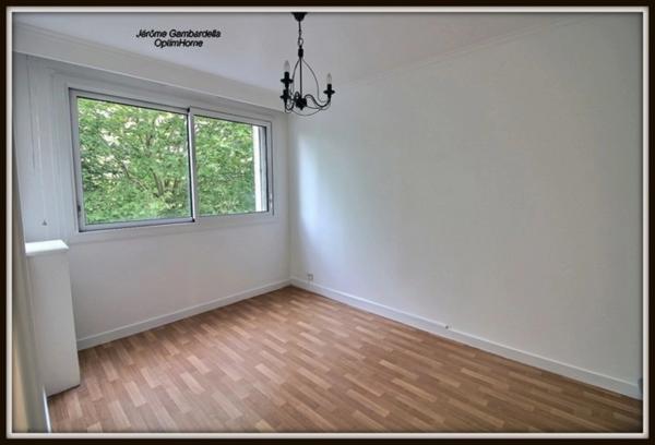 Appartement 4 pièces de 71 m2 avec balcon, box et cave à vendre à POISSY (78)