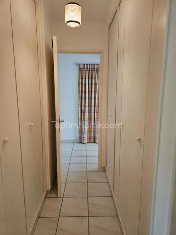 Appartement 4 pièces de 71 m2 avec balcon, box et cave à vendre à POISSY (78)