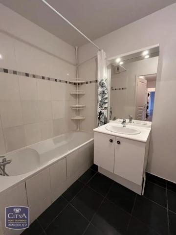 Appartement à louer 3 pièces 77.37m² Roubaix (59100)