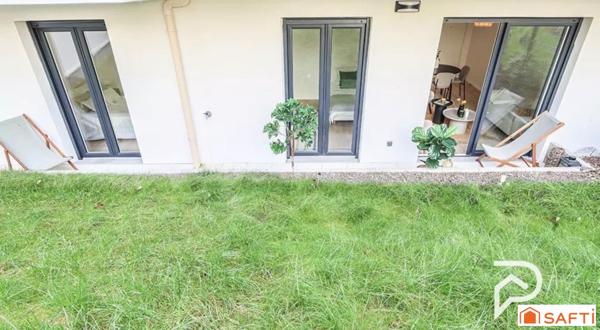 PROCHE METRO LIGNE 14 - LUMINEUX - TERRASSE ET JARDIN