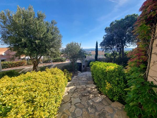 Maison 171m² - 5 chambres- Double garage - Studio Indépendant