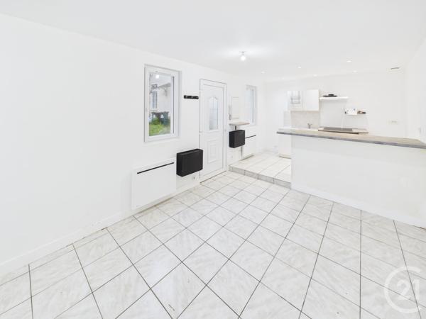 Immeuble à vendre  217 m2 AUNEAU BLEURY ST SYMPHORIEN - 28