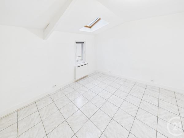 Immeuble à vendre  217 m2 AUNEAU BLEURY ST SYMPHORIEN - 28