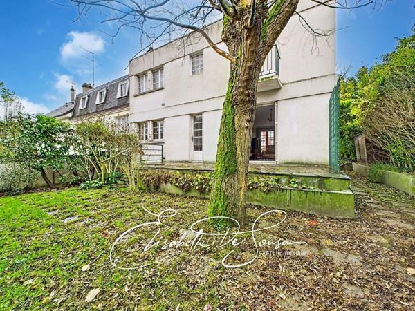 Maison de 153 m2 carrez, 233 m2 au sol, proche T9 et futur métro